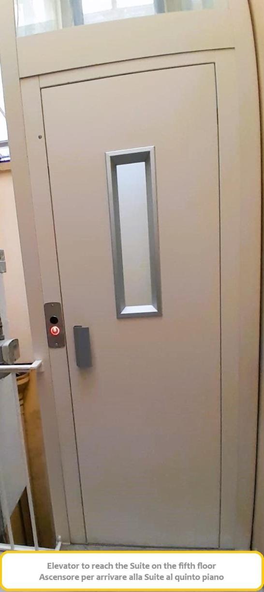 Beverello Suite Napoli Bagian luar foto